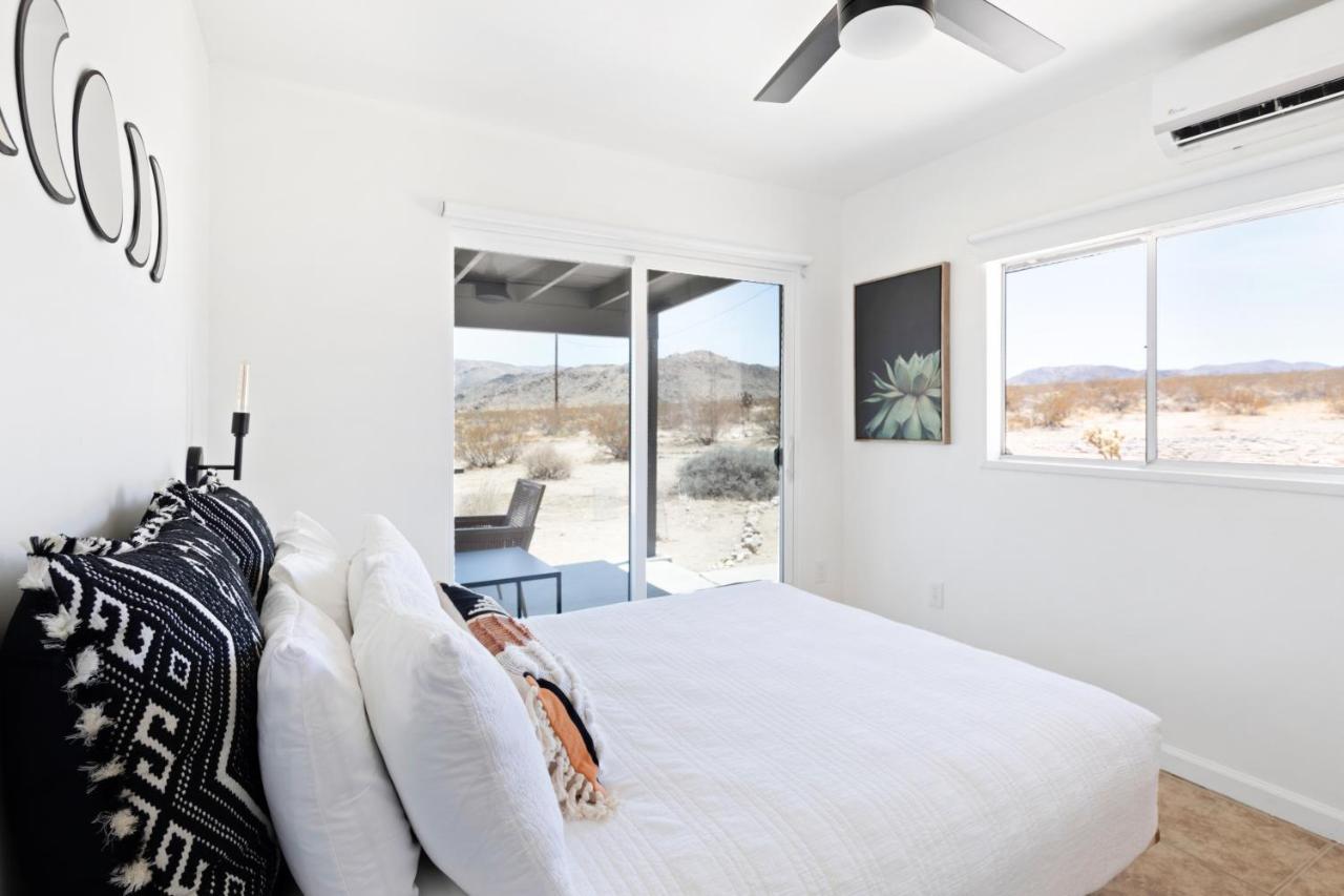 Villa 1 Minute To Joshua Tree National Park, Hot Tub, Stars, Private - The Wkndr Twentynine Palms Exterior foto